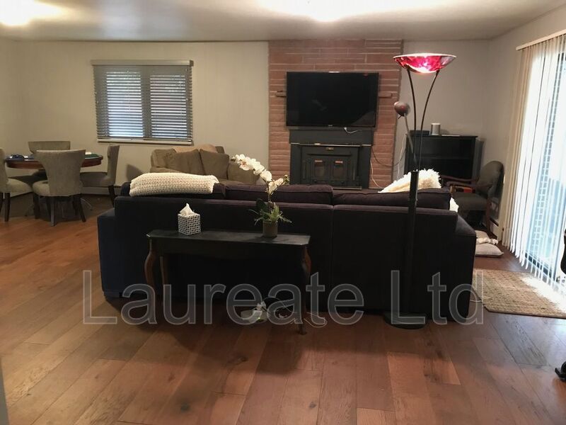 Sprawling 3 Bedroom 2 bathroom ranch in Applewood! property image