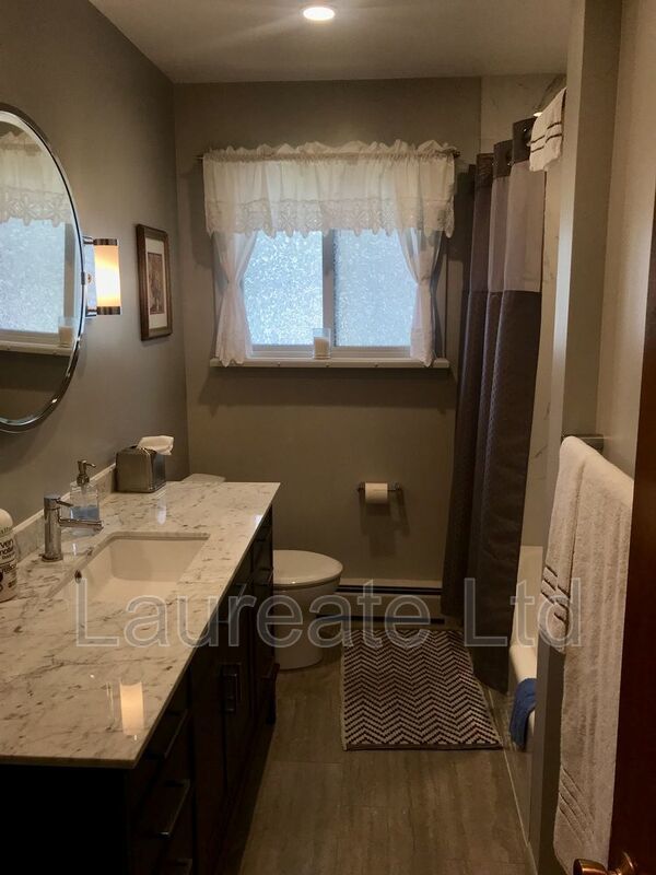 Sprawling 3 Bedroom 2 bathroom ranch in Applewood! property image