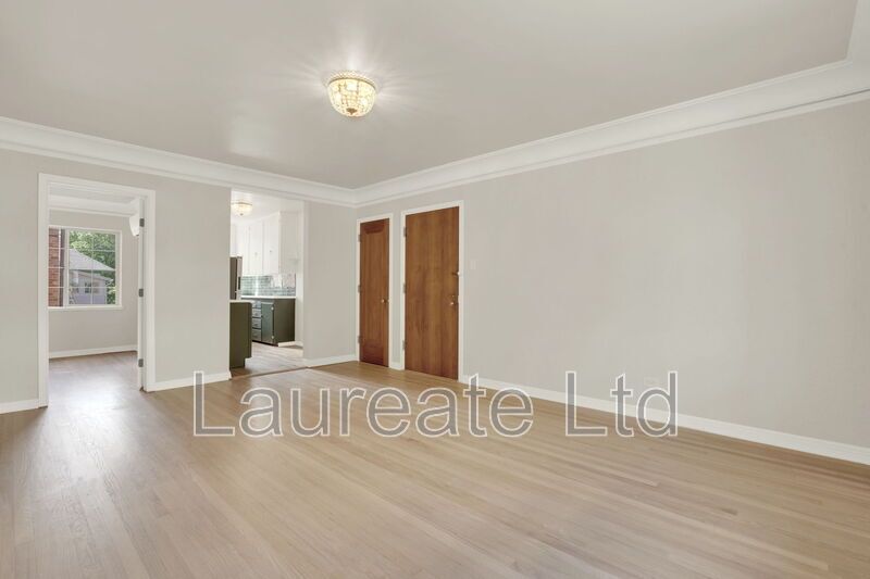 MOVE-IN SPECIAL!!!Meticulously renovated 2bd 2Ba units in Historic La Rue building in Heart of Congress Park!!! property image