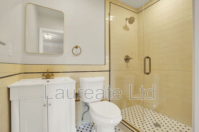 MOVE-IN SPECIAL!!!Meticulously renovated 2bd 2Ba units in Historic La Rue building in Heart of Congress Park!!! property image
