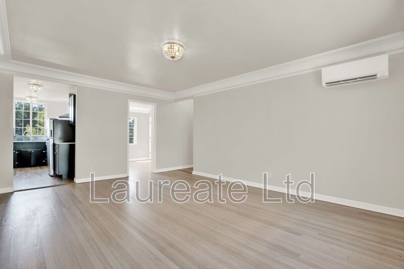 MOVE-IN SPECIAL!!!Meticulously renovated 2bd 2Ba units in Historic La Rue building in Heart of Congress Park!!! property image
