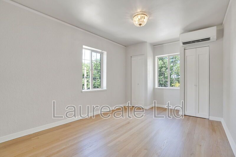 MOVE-IN SPECIAL!!!Meticulously renovated 2bd 2Ba units in Historic La Rue building in Heart of Congress Park!!! property image