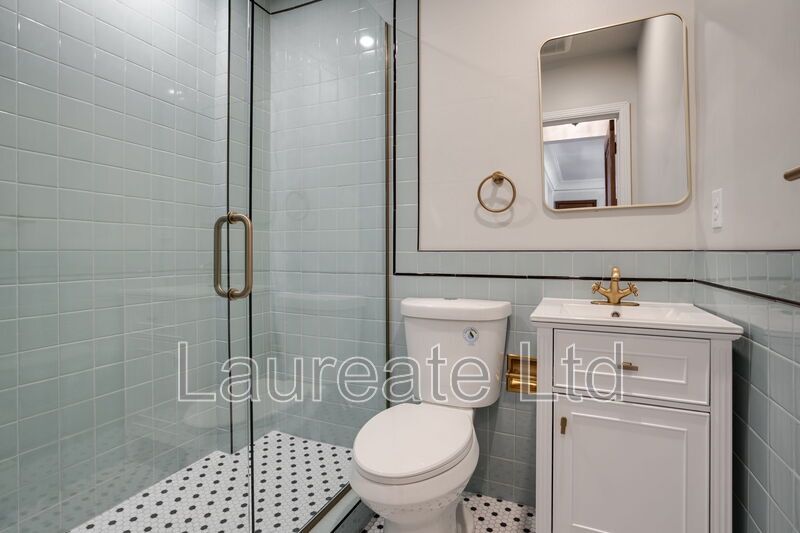 MOVE-IN SPECIAL!!!Meticulously renovated 2bd 2Ba units in Historic La Rue building in Heart of Congress Park!!! property image
