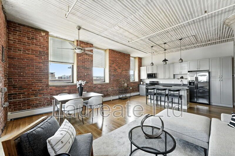 Stunning Updated Loft in the Heart of Downtown Denver!! property image