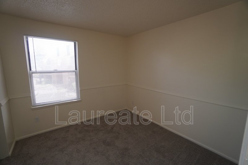 Cozy 2nd floor 2 Bedroom condo in Littleton! Must See! property image
