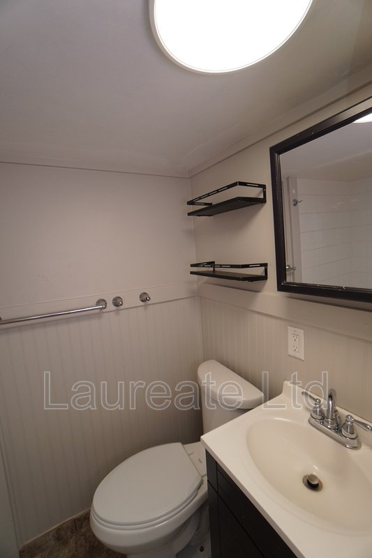 Private and Spacious 2+Bd 2Ba Single Family Home Minutes to Downtown Englewood! property image