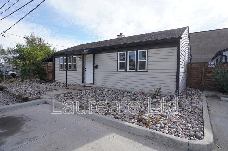 Cozy 2 Bedroom Single Family home in Sheridan!! property image