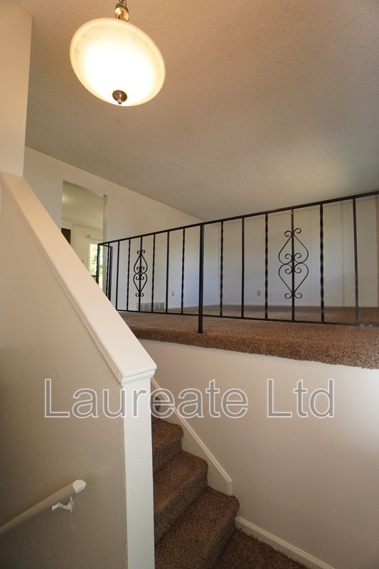 Charming 2 bederoom Bi-Level Single Home in SW Littleton/Lone Tree!! property image