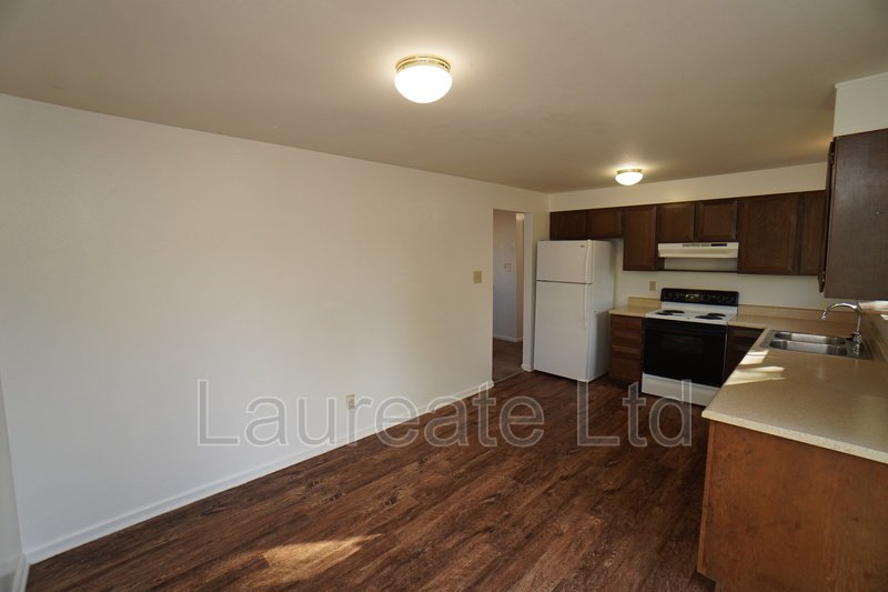 Charming 2 bederoom Bi-Level Single Home in SW Littleton/Lone Tree!! property image