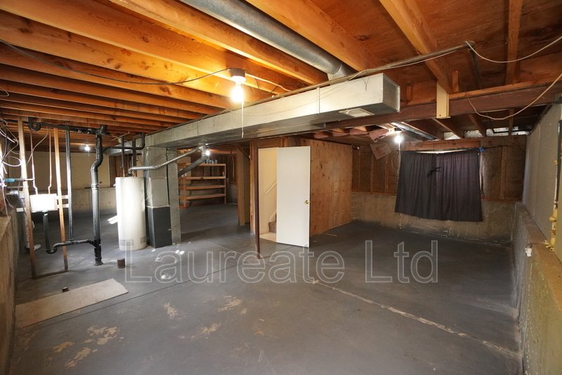Charming 2 bederoom Bi-Level Single Home in SW Littleton/Lone Tree!! property image